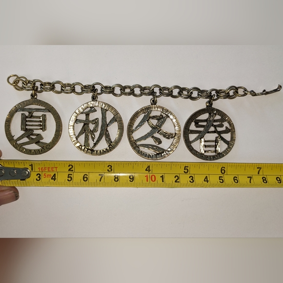 VTG SIGNED B.S.K.© GOLD TONE LARGE 4 SEASON CHARM BRACELET - Picture 10 of 11